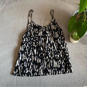 Vero moda black and white leopard print tanktop size xs.